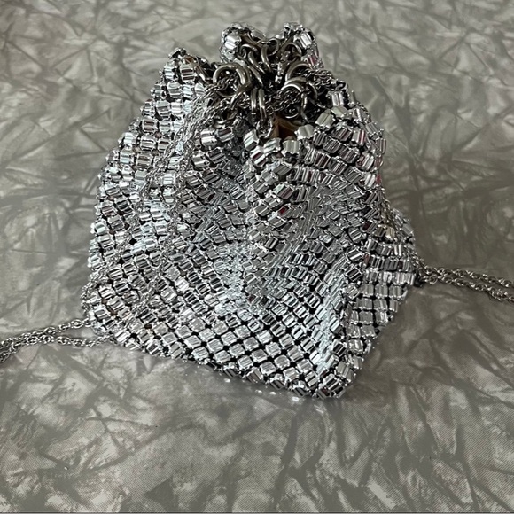 Vintage Silver Mesh Whiting & Davis Small Evening Purse Drawstring Handbag - Picture 2 of 4
